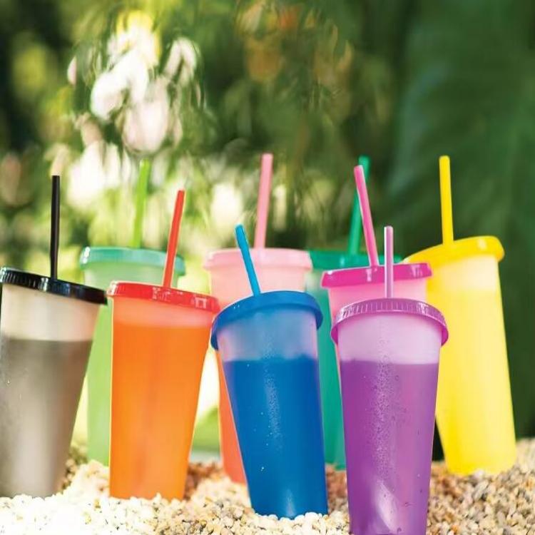 Plastic Color Changing Cup (4) Plastic Color Changing Cup (4)